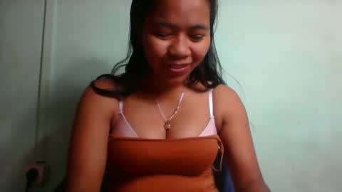 Snapshot of rinah856024 chatting on January 6, 2026, 4:27 am rinah856024 online show from January 6, 2026, 4:27 am