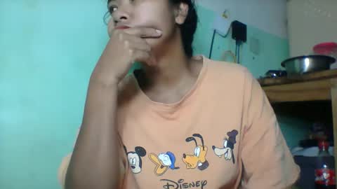 rinah856024 online show from May 27, 2026, 4:53 am
