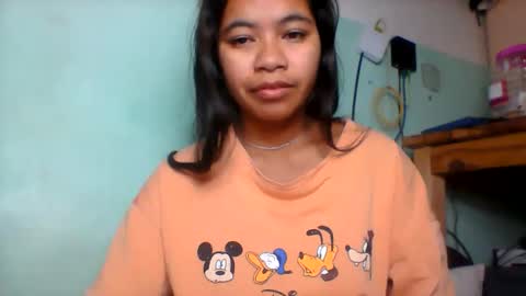 rinah856024 online show from June 11, 2026, 4:32 am