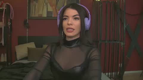 rinathequeen online show from February 6, 2025, 5:09 pm