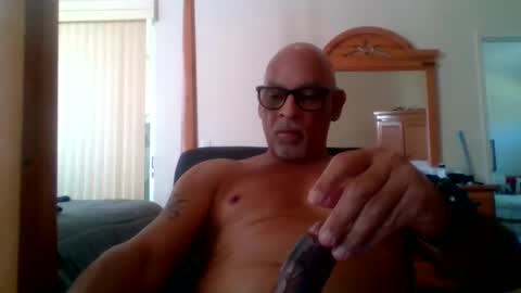 Snapshot of rionel chatting on December 4, 2024, 3:32 pm RioNel online show from December 4, 2024, 3:32 pm