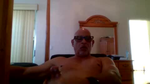 Snapshot of rionel chatting on February 20, 2025, 10:04 pm RioNel online show from February 20, 2025, 10:04 pm