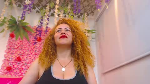 Snapshot of risitos_de_oro_ chatting on June 9, 2026, 9:21 am Risitos De Oro online show from June 9, 2026, 9:21 am