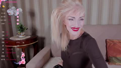 rita_farell online show from November 8, 2025, 9:46 pm