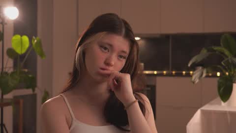 Akemi online show from February 9, 2026, 4:11 pm