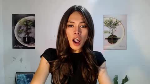 rivaxox1 online show from May 18, 2026, 5:46 am