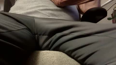 Snapshot of riverskarltc chatting on October 8, 2025, 2:42 am RiverskarlTC online show from October 8, 2025, 2:42 am