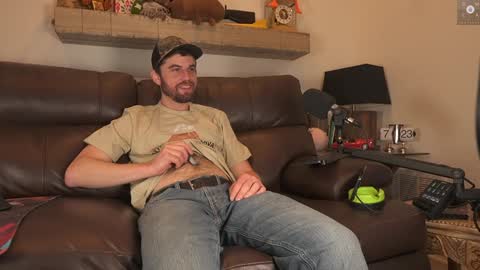 Ryan aka KeylimeRy online show from December 8, 2024, 1:24 am