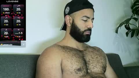 SebasRoa online show from September 9, 2025, 5:23 pm