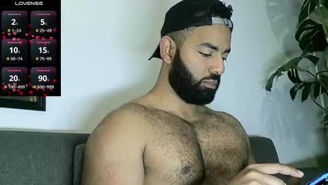 SebasRoa online show from September 25, 2025, 3:27 pm