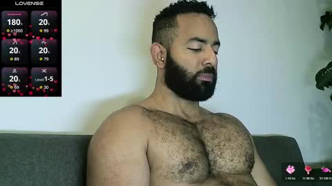 SebasRoa online show from November 3, 2025, 3:24 pm