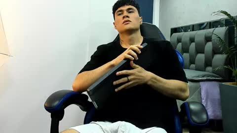 Roan Birkin online show from September 29, 2025, 8:57 pm