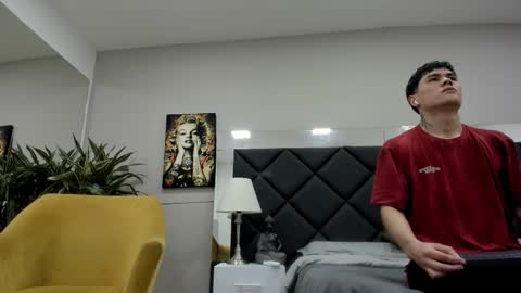 Roan Birkin online show from February 23, 2026, 7:33 pm