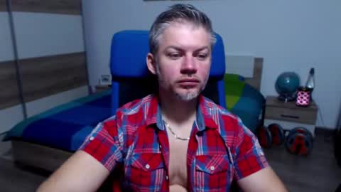 robbyshawz online show from October 8, 2025, 6:33 am