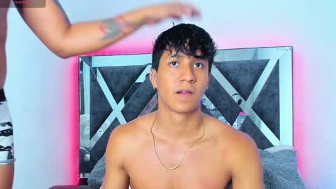 Robert Miller And Mael Thompson  online show from March 2, 2025, 5:33 am