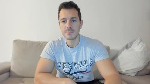 roberto4ever online show from February 17, 2025, 5:47 am