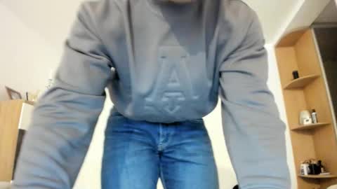 roberto4ever online show from February 1, 2026, 2:37 pm