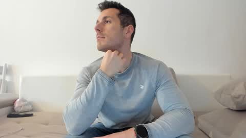 roberto4ever online show from March 24, 2026, 12:43 pm