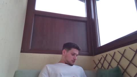 Snapshot of roberto_twink1 chatting on February 28, 2025, 2:53 pm Roberto online show from February 28, 2025, 2:53 pm