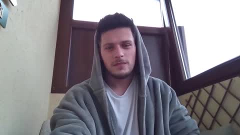 Snapshot of roberto_twink1 chatting on October 27, 2025, 6:39 am Roberto online show from October 27, 2025, 6:39 am