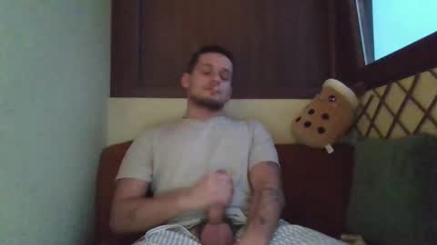 Snapshot of roberto_twink1 chatting on November 12, 2025, 4:57 am Roberto online show from November 12, 2025, 4:57 am