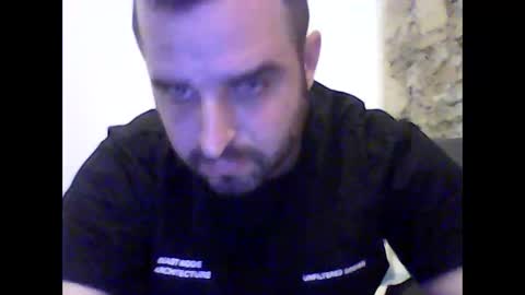 Snapshot of robertoredo chatting on January 7, 2025, 10:08 pm Roberto online show from January 7, 2025, 10:08 pm
