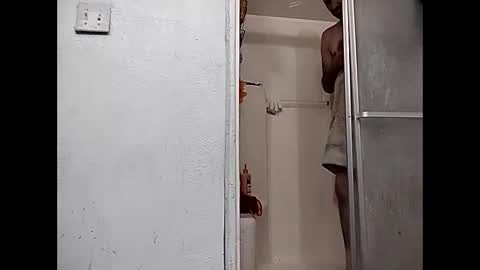 robertsaiz4200 online show from January 23, 2025, 3:26 am