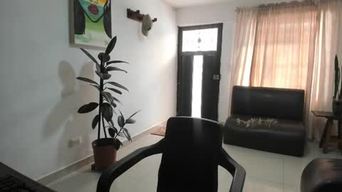 roberx_12 online show from April 11, 2026, 8:02 pm