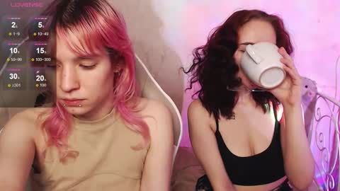 Snapshot of robin_yours chatting on December 16, 2025, 12:10 pm Robin your online show from December 16, 2025, 12:10 pm