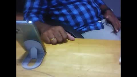 Snapshot of robinsantal chatting on October 23, 2025, 6:23 am robinsantal online show from October 23, 2025, 6:23 am