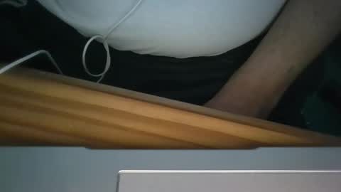 Snapshot of robjh1273 chatting on June 4, 2026, 11:05 am Roger online show from June 4, 2026, 11:05 am