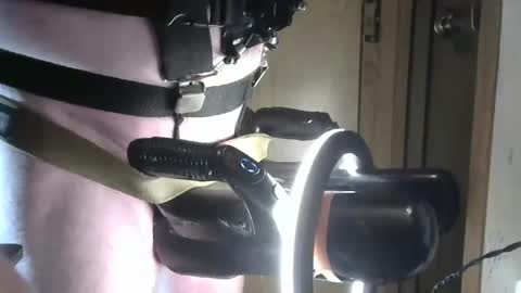 Snapshot of robodickmilker chatting on December 26, 2024, 7:38 pm Robodickmilker online show from December 26, 2024, 7:38 pm