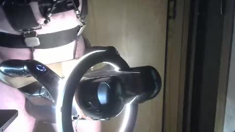 Snapshot of robodickmilker chatting on October 13, 2025, 1:49 am Robodickmilker online show from October 13, 2025, 1:49 am