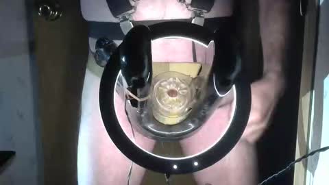 Snapshot of robodickmilker chatting on October 16, 2025, 1:50 am Robodickmilker online show from October 16, 2025, 1:50 am