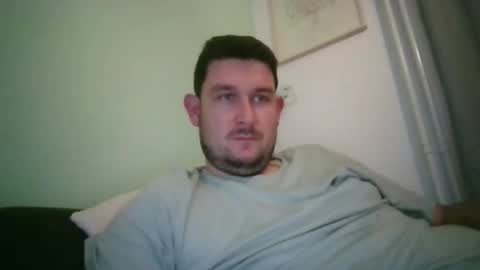 Robin online show from September 18, 2025, 9:39 pm