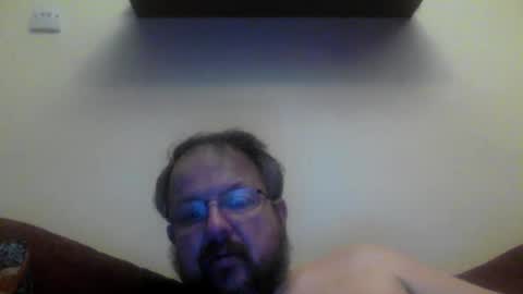 Snapshot of robx32 chatting on January 1, 2025, 11:07 pm Rob online show from January 1, 2025, 11:07 pm