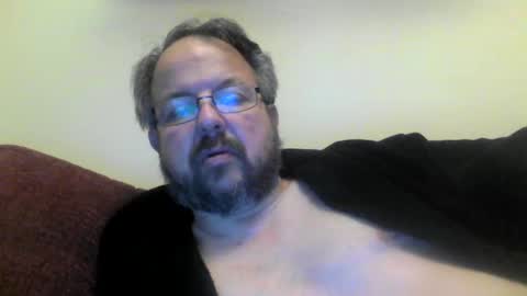 Snapshot of robx32 chatting on January 8, 2025, 9:42 am Rob online show from January 8, 2025, 9:42 am