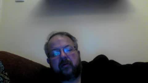 Snapshot of robx32 chatting on February 17, 2025, 10:14 pm Rob online show from February 17, 2025, 10:14 pm