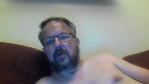 Snapshot of robx32 chatting on September 8, 2025, 9:58 pm Rob online show from September 8, 2025, 9:58 pm