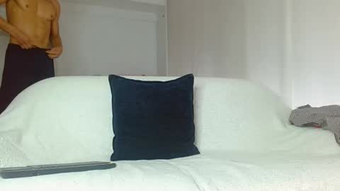 roby_millerr online show from February 19, 2025, 6:32 pm