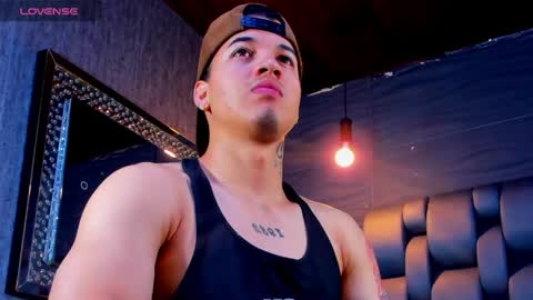 rocco_santos online show from May 30, 2026, 6:05 pm