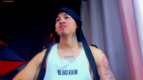 rocco_santos online show from June 2, 2026, 6:32 pm
