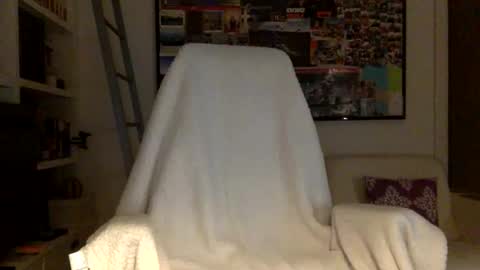 Snapshot of rocketviper chatting on December 21, 2025, 5:20 pm RocketViper online show from December 21, 2025, 5:20 pm