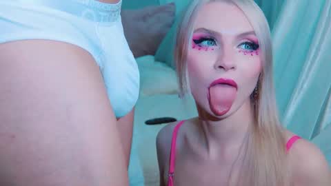 Lina and Den online show from March 30, 2026, 6:36 am