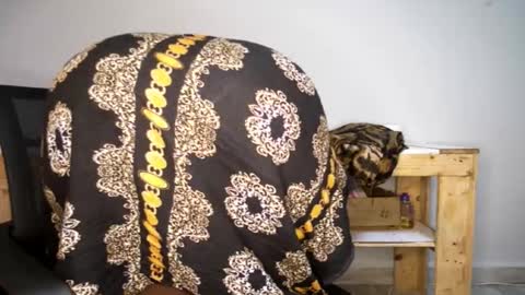 Berry online show from October 9, 2025, 9:02 pm