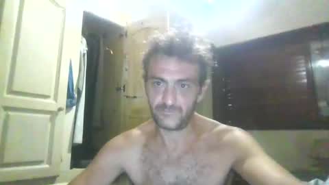 rodrigomolero1982 online show from March 5, 2026, 11:34 pm