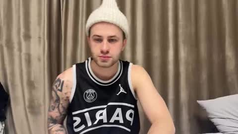 Rodrigo online show from November 2, 2025, 9:39 pm