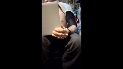 rogerclark0010 online show from March 15, 2026, 9:59 am