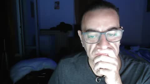 rogerrabbit2023 online show from September 17, 2025, 10:11 pm