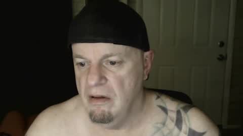 Snapshot of roinaz chatting on December 2, 2024, 5:48 am roinaz online show from December 2, 2024, 5:48 am